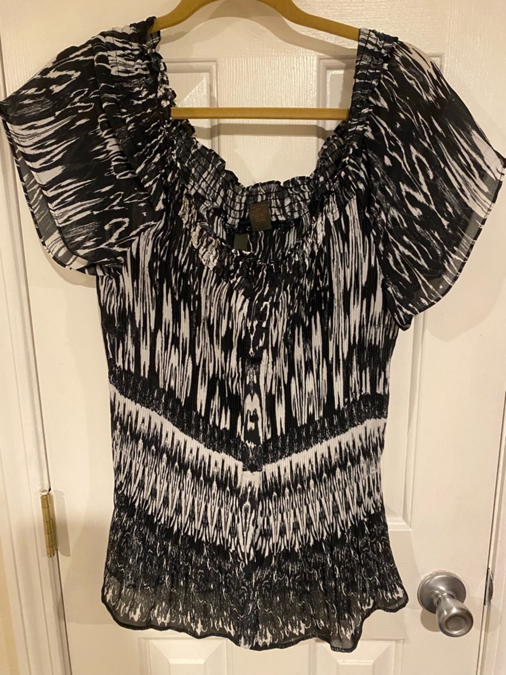 Smocked Scoop Neck Black & White Printed Tunic Top